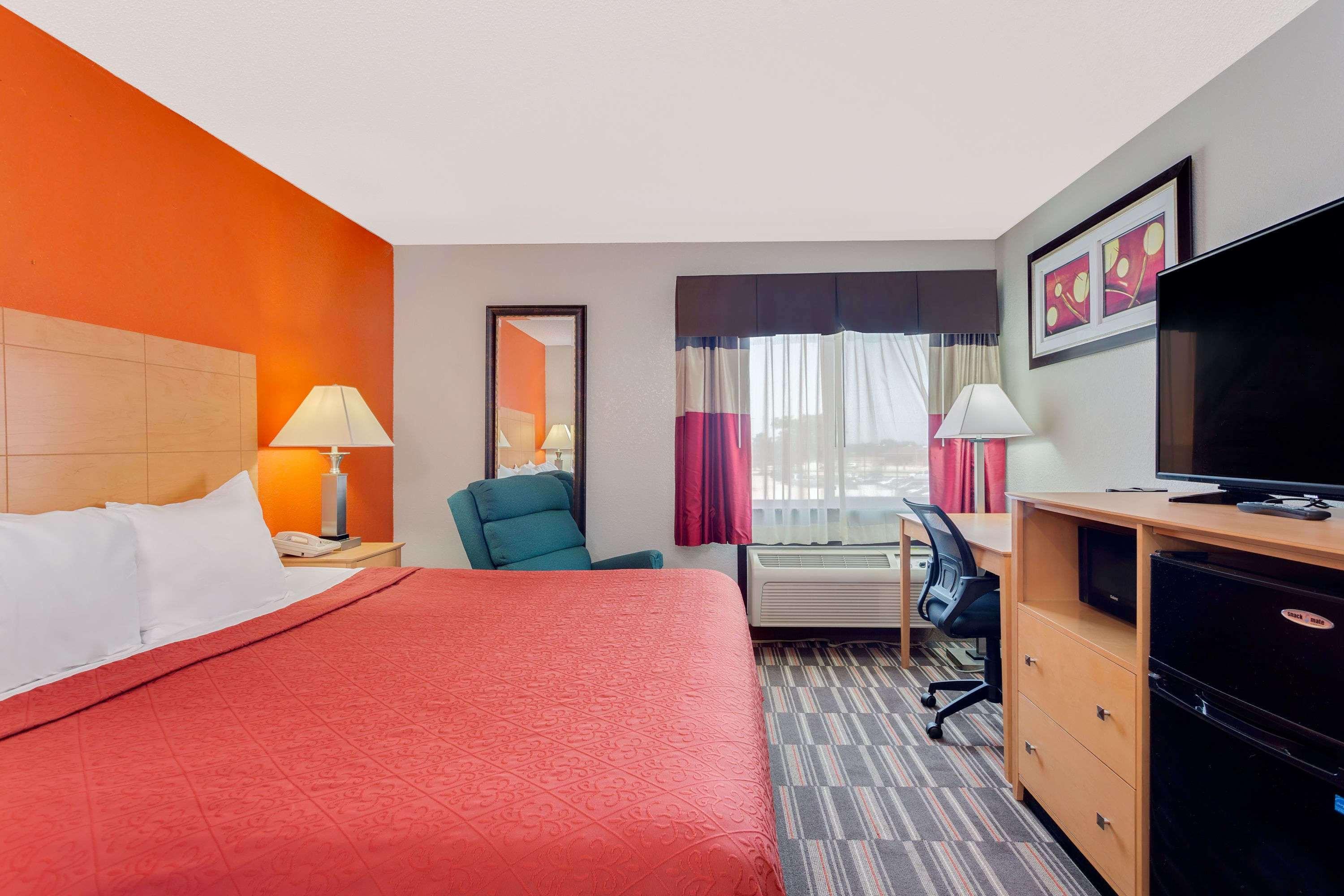 Days Inn By Wyndham Racine/Sturtevant Exterior foto
